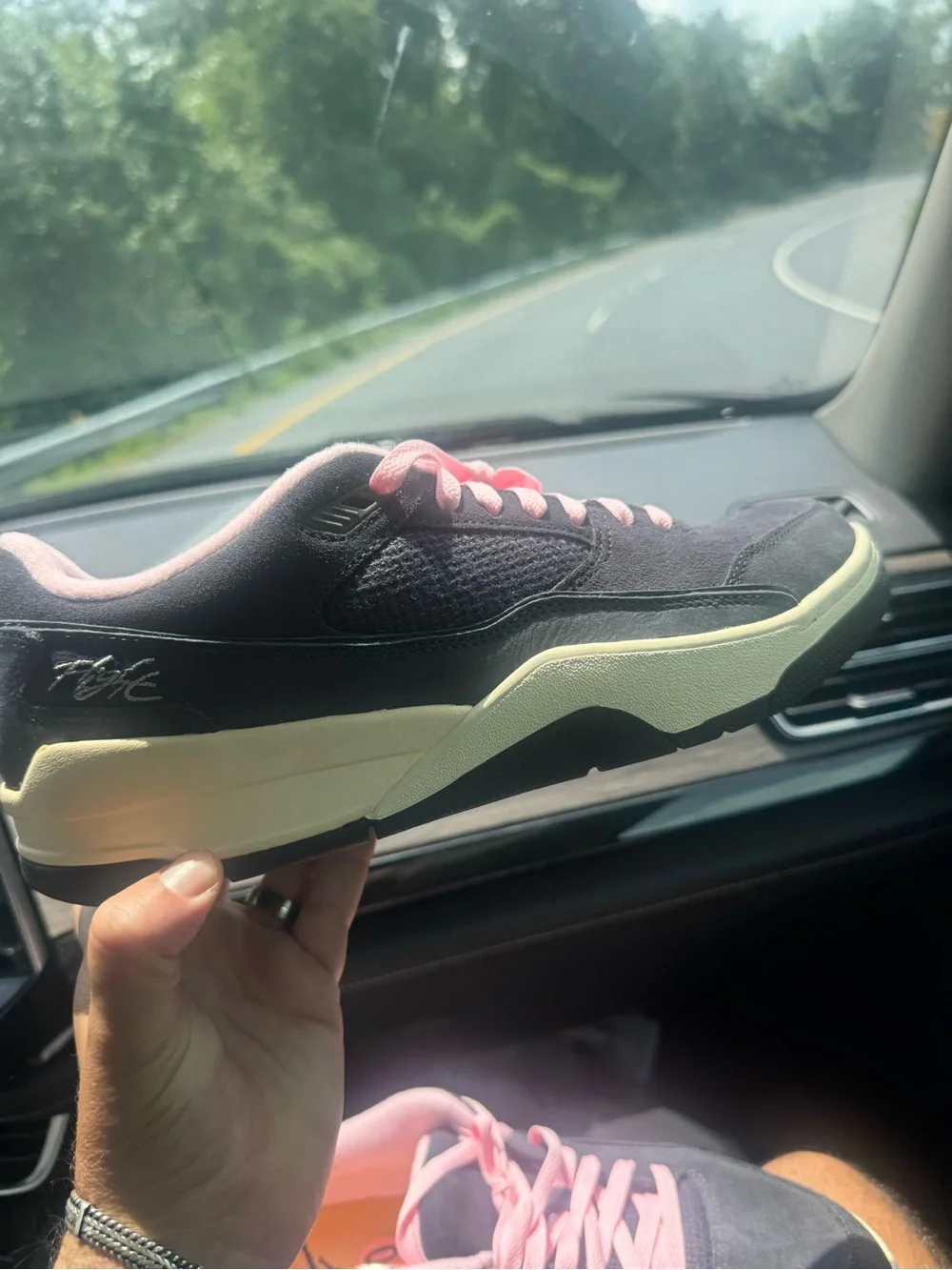 Nike Jordan Flight Court  low-top sneakers in charcoal and pink